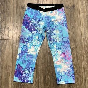 Layer 8 Performance Crop Legging